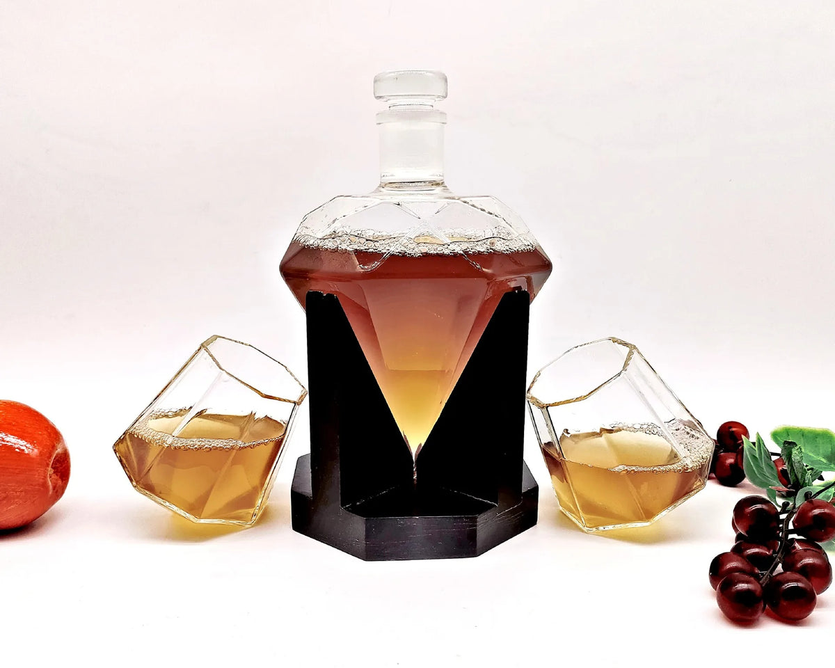 850mL Diamond Wine Decanter Set - Premium Borosilicate Glass Carafe with Wooden Base | Gift Box Included | Home Bar Centerpiece - CulinaryWellBeing