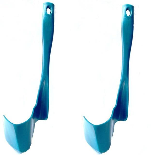 Rotating spatula for Thermomix, blue, food-grade material, kitchen tool for mixing and portioning.