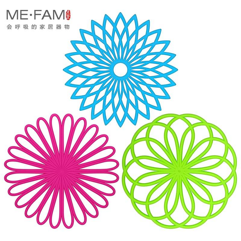 Silicone trivet mat set in geometric flower design, non-slip and heat resistant, assorted colors.