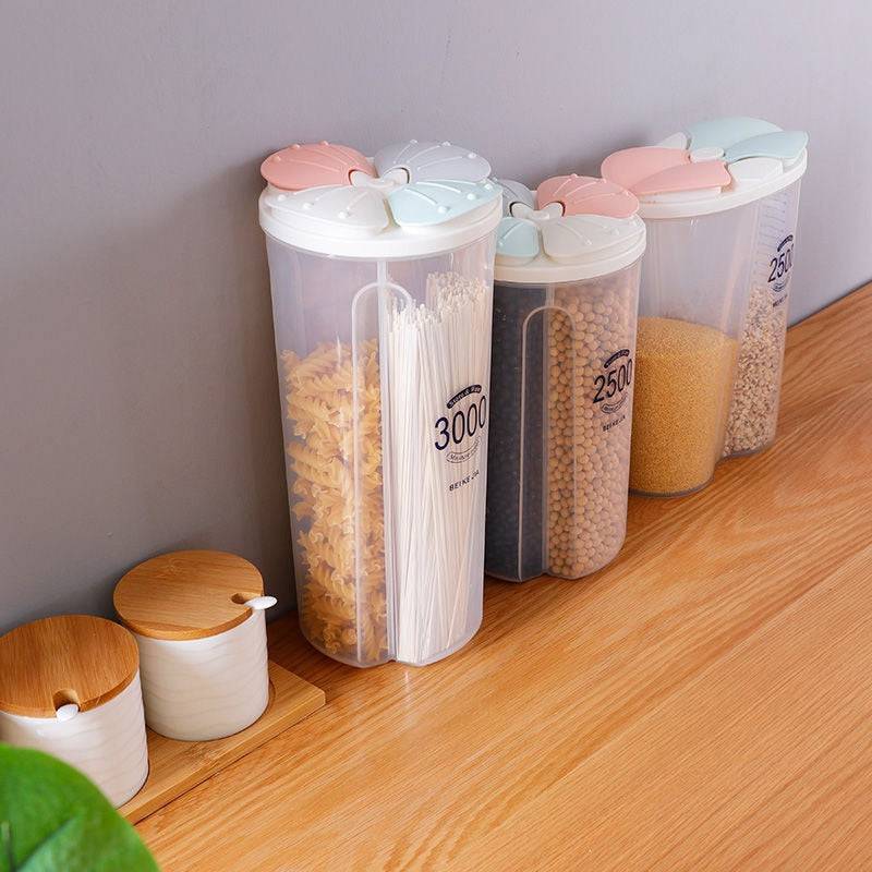 Transparent grain storage cans in various sizes with pastel lids, designed for moisture-proof and sealed food storage.