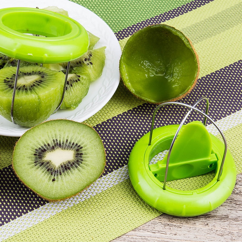 Kiwi Cutter Kitchen Detachable Creative Fruit Peeler, stainless steel and PP material, green color.