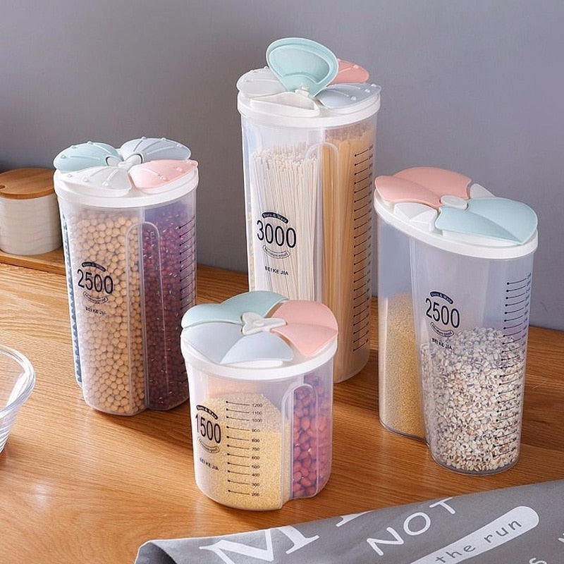 Transparent food storage box set with moisture-proof sealed lids and different capacities (1500ml, 2000ml, 2500ml, 3000ml) on a kitchen countertop.