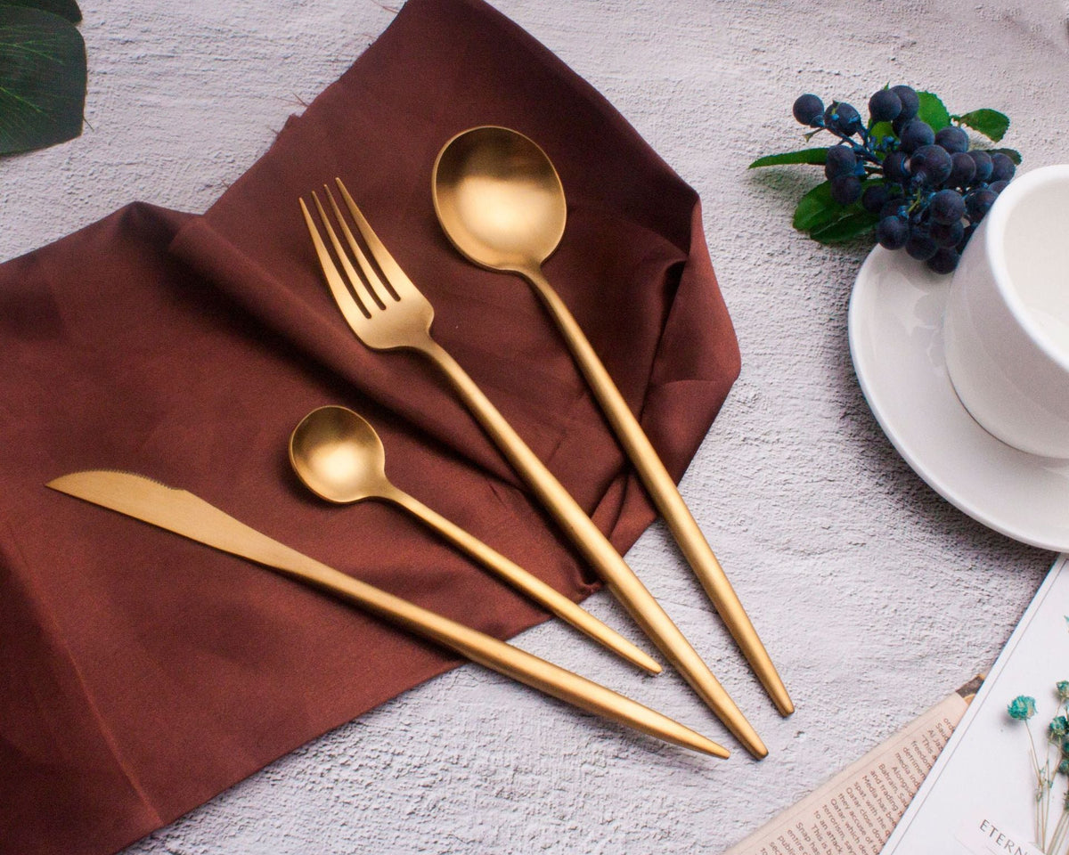 Portuguese Tableware Stainless Steel Knife Fork and Spoon Set Western 1. Light Luxury, smooth edge, made of thickened stainless steel material, with a thick handle and comfortable feel.
2. Stainless steel material, integrated molding, TheWellBeing1Spoon Set Western Food Hotel Steak KnifeCulinaryWellBeing