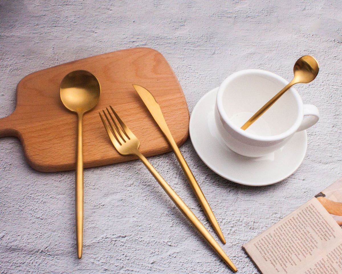 Portuguese Tableware Stainless Steel Knife Fork and Spoon Set Western 1. Light Luxury, smooth edge, made of thickened stainless steel material, with a thick handle and comfortable feel.
2. Stainless steel material, integrated molding, TheWellBeing1Spoon Set Western Food Hotel Steak KnifeCulinaryWellBeing